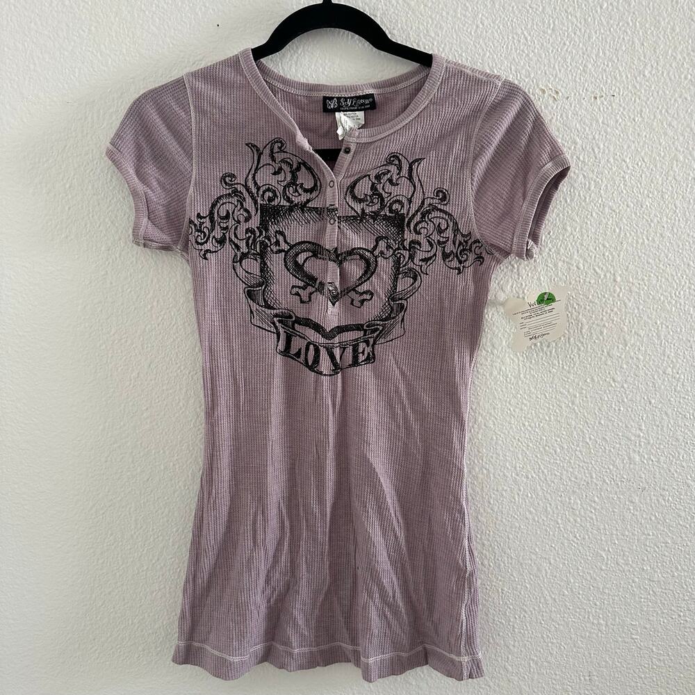 Self Esteem Y2K Love Graphic Short Sleeve Waffle Knit Henley Top Lilac NWT